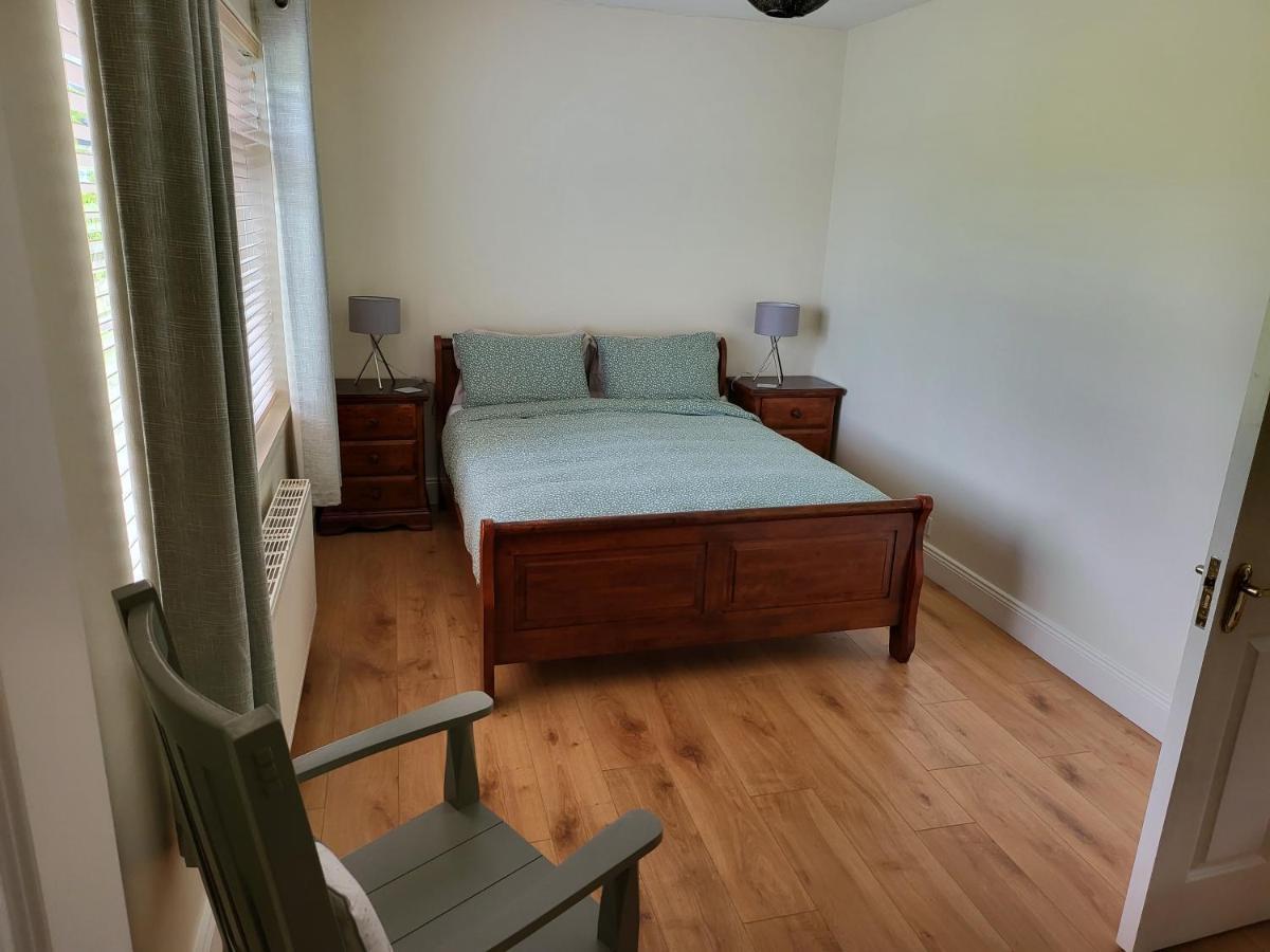 Millstream Cottage House & Apartment Waterford Bagian luar foto