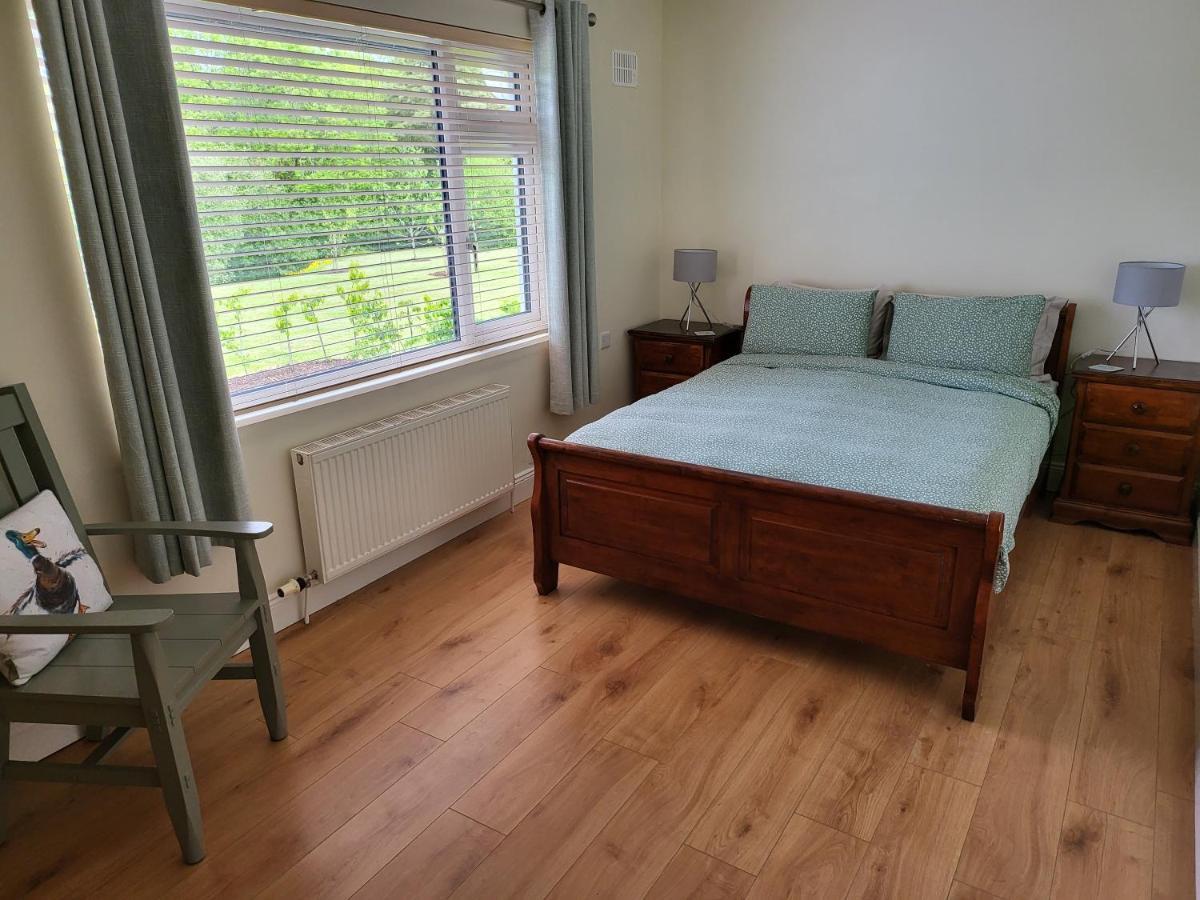 Millstream Cottage House & Apartment Waterford Bagian luar foto