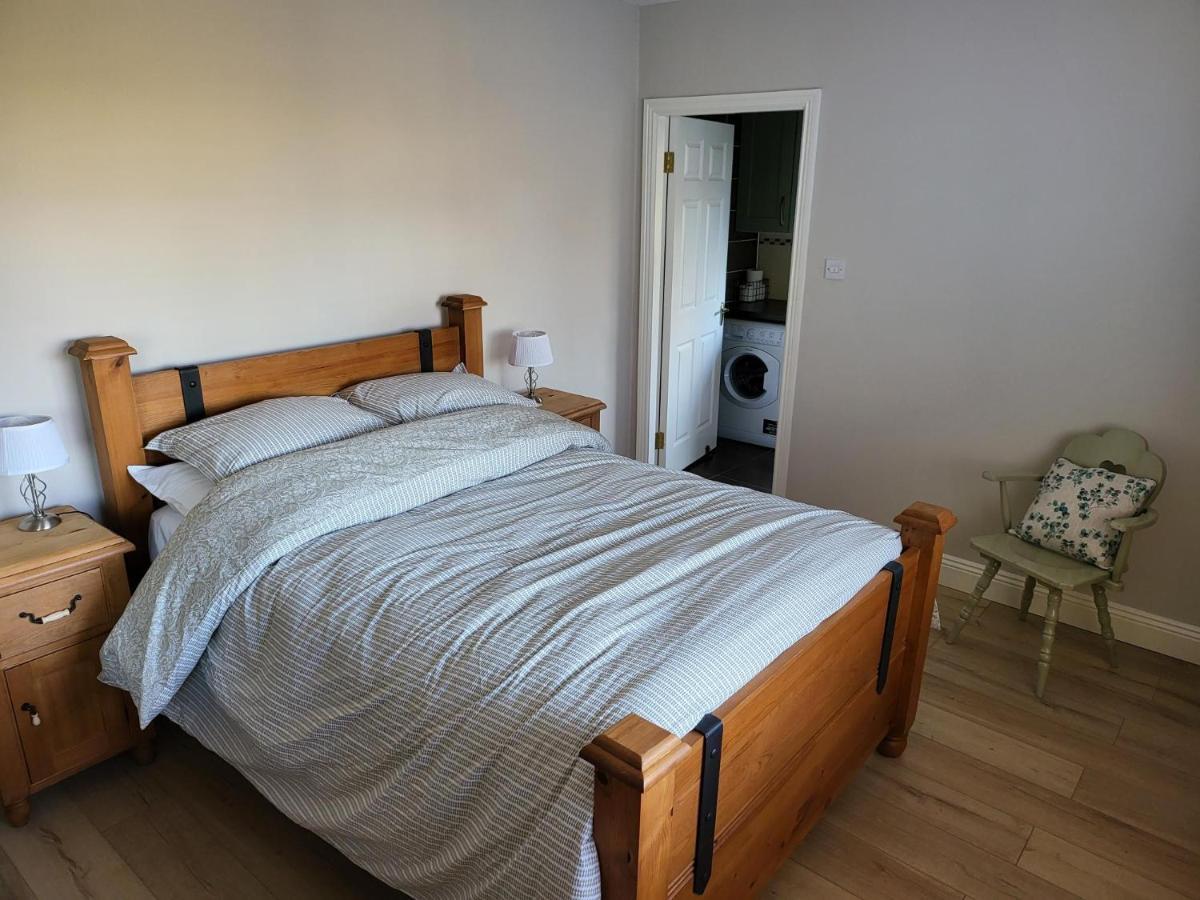 Millstream Cottage House & Apartment Waterford Bagian luar foto