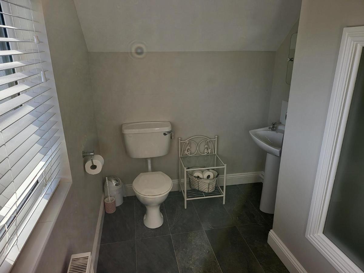 Millstream Cottage House & Apartment Waterford Bagian luar foto